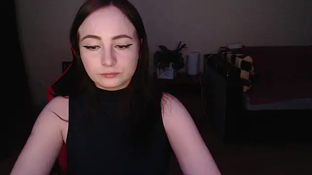 Snapshot of Laralianna chatting on 03.25.26 Laralianna online show from 03.25.26