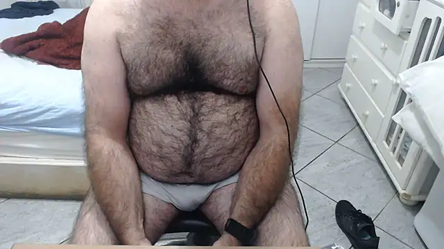 Snapshot of MysterBearMG chatting on 07.15.26 MysterBearMG online show from 07.15.26
