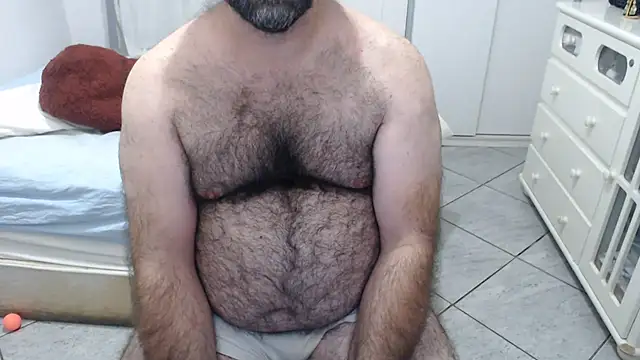 Snapshot of MysterBearMG chatting on 07.19.26 MysterBearMG online show from 07.19.26