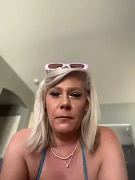 Snapshot of Lexi_Shocker chatting on 06.13.26 Lexi Shocker online show from 06.13.26