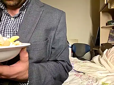 Snapshot of theSmallest-dick chatting on 10.15.25 theSmallest-dick online show from 10.15.25