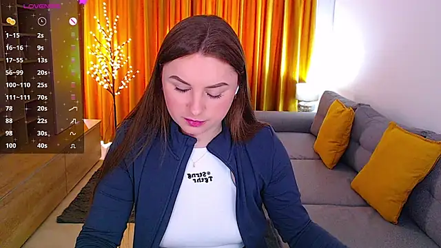  Mia Adams online show from 01.08.25