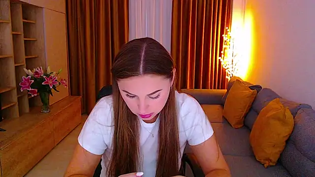  Mia Adams online show from 09.20.25