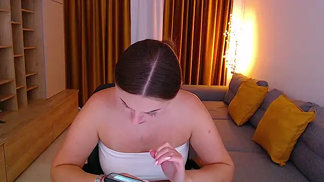  Mia Adams online show from 07.01.26