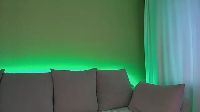 Cuddle Cat online show from 02.27.26