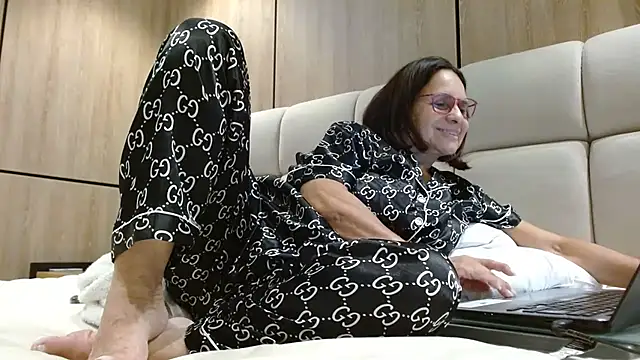 Snapshot of martha_mature chatting on 01.03.25 martha mature online show from 01.03.25