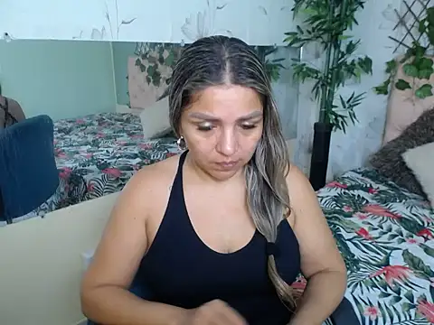 Snapshot of cum_bigass chatting on 05.09.26 cum bigass online show from 05.09.26