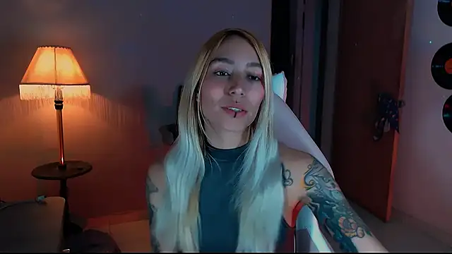 Saucy Jenn online show from 12.01.24