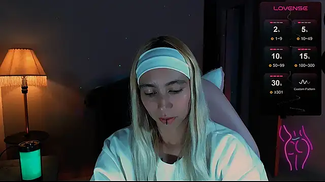 Saucy Jenn online show from 12.27.24