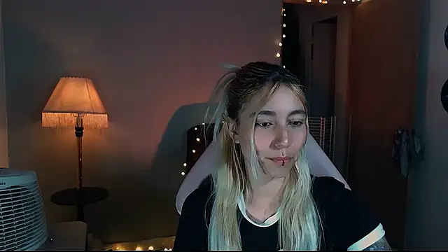 Saucy Jenn online show from 01.24.25