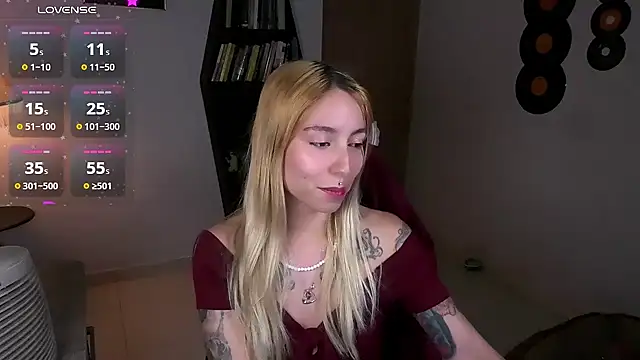 Saucy Jenn online show from 10.25.25
