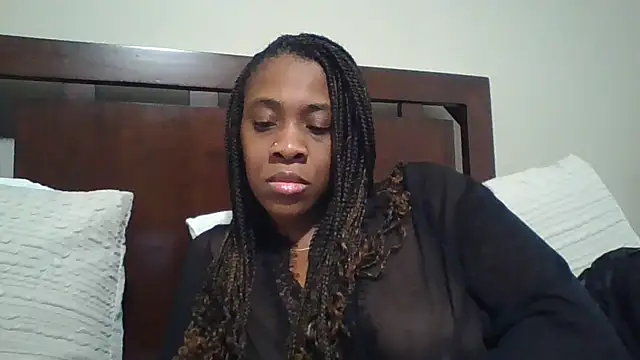 MsJuicy online show from 12.21.25