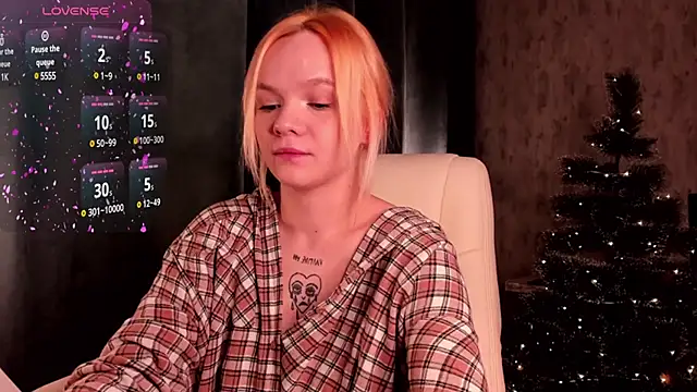 SarahRomantic online show from 12.26.24