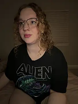 Snapshot of EmmieRae chatting on 05.19.26 EmmieRae online show from 05.19.26