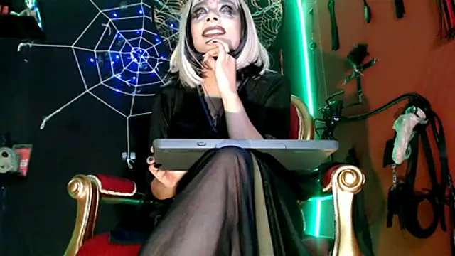 amy-mistress online show from 10.26.25