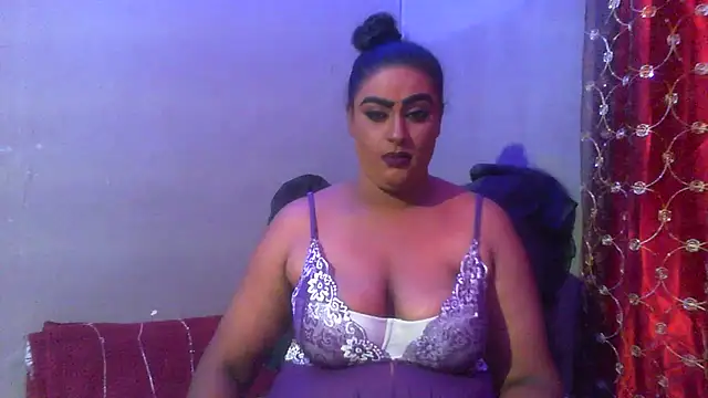 Snapshot of EROTICNAWTY2 chatting on 12.13.24 EROTICNAWTY2 online show from 12.13.24