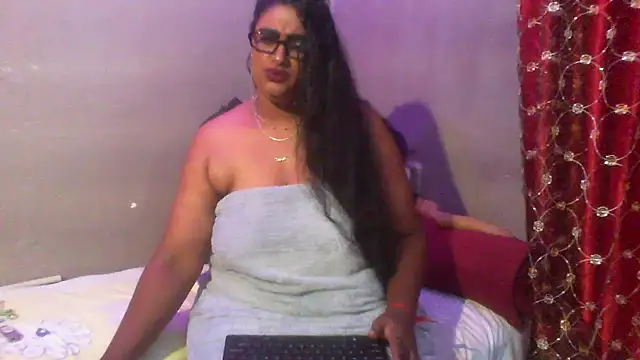 Snapshot of EROTICNAWTY2 chatting on 01.07.25 EROTICNAWTY2 online show from 01.07.25