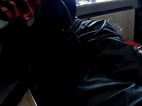 Snapshot of SkaterHun chatting on 02.06.26 SkaterHun online show from 02.06.26