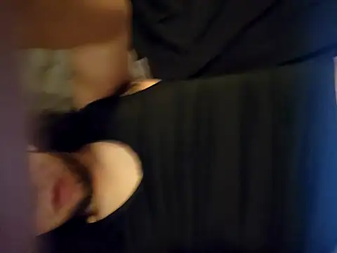 Snapshot of SoloEros10 chatting on 01.01.25 SoloEros10 online show from 01.01.25