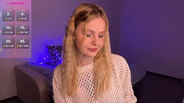 Snapshot of Chanel_Gill chatting on 01.14.25 Chanel Gill online show from 01.14.25