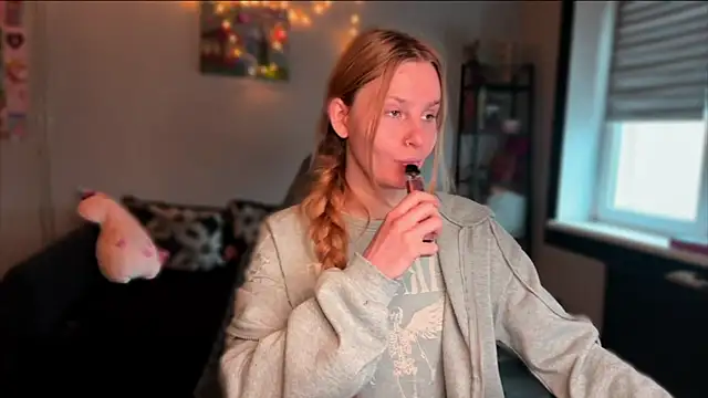 Chanel Gill online show from 12.16.25