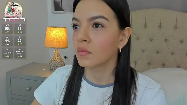 Snapshot of Beautyari_ chatting on 12.01.25 Beautyari online show from 12.01.25