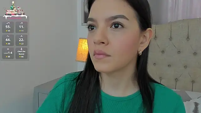 Snapshot of Beautyari_ chatting on 12.22.25 Beautyari online show from 12.22.25