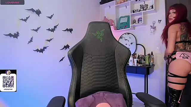 Snapshot of damnliciousss chatting on 11.29.25 damnliciousss online show from 11.29.25