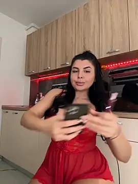 Snapshot of Scarlett-Dream chatting on 11.11.25 Scarlett-Dream online show from 11.11.25