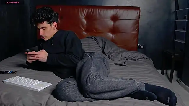 Snapshot of DanielCrush1 chatting on 05.19.26 DanielCrush1 online show from 05.19.26
