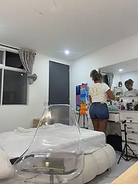Snapshot of stormyy_ chatting on 06.25.26 stormyy online show from 06.25.26