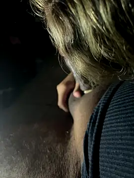 Snapshot of MisaelR10 chatting on 10.31.25 MisaelR10 online show from 10.31.25