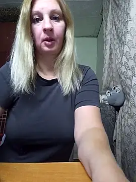 Snapshot of BustyBlond chatting on 10.01.25 BustyBlond online show from 10.01.25
