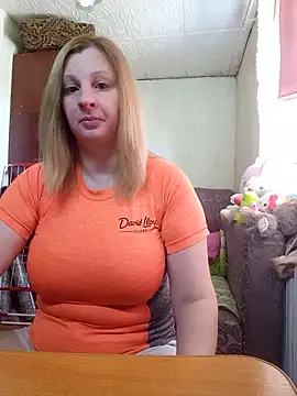 Snapshot of BustyBlond chatting on 05.16.26 BustyBlond online show from 05.16.26