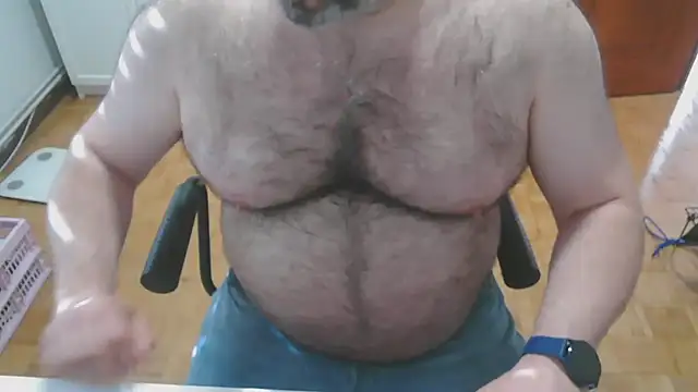 mikeyhotbear online show from 05.05.26