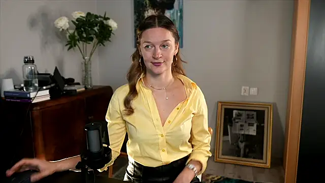 Snapshot of Special___ chatting on 12.22.24 Special online show from 12.22.24