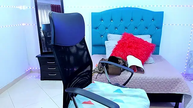 vaalery sweet online show from 02.04.25