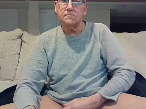 Snapshot of takeitall101 chatting on 02.15.25 takeitall101 online show from 02.15.25