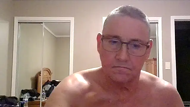 Snapshot of takeitall101 chatting on 11.08.25 takeitall101 online show from 11.08.25