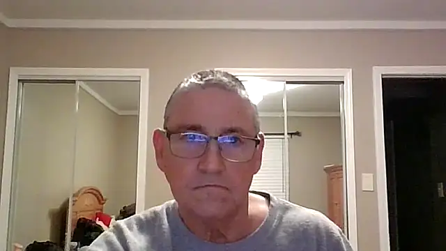 Snapshot of takeitall101 chatting on 02.14.26 takeitall101 online show from 02.14.26