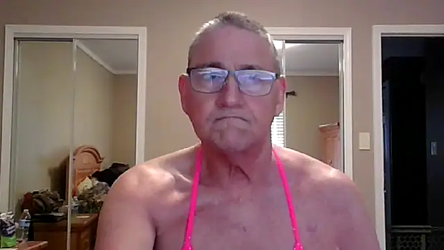 Snapshot of takeitall101 chatting on 04.05.26 takeitall101 online show from 04.05.26