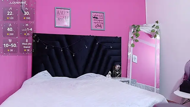 skinnyandcute online show from 09.12.25