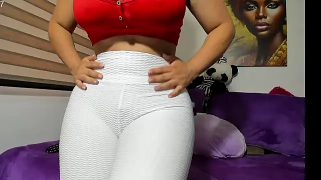 Snapshot of Emiily_88 chatting on 02.25.25 Emiily 88 online show from 02.25.25