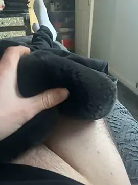 Snapshot of Furdale chatting on 03.11.25 Furdale online show from 03.11.25