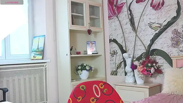 Snapshot of AliciaBow chatting on 03.09.26 AliciaBow online show from 03.09.26