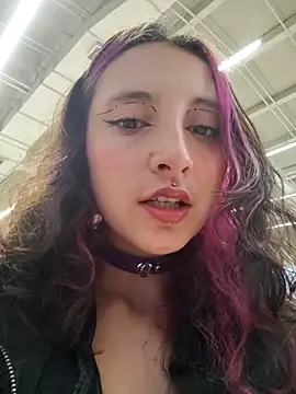  Laary online show from 10.18.25