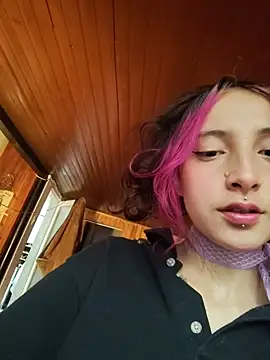  Laary online show from 11.18.25