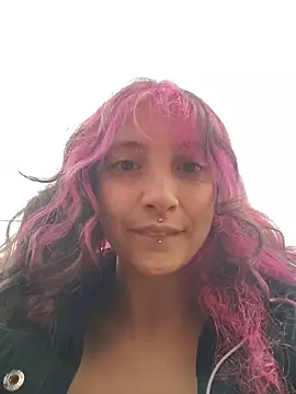 Snapshot of _Laary chatting on 02.14.26 Laary online show from 02.14.26