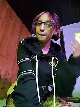 Snapshot of _Laary chatting on 03.09.26 Laary online show from 03.09.26