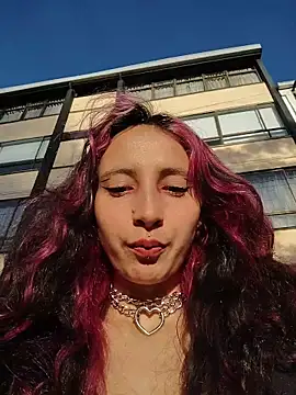 Snapshot of _Laary chatting on 03.20.26 Laary online show from 03.20.26